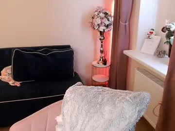 im_manu – webcam model profile photo Image 7