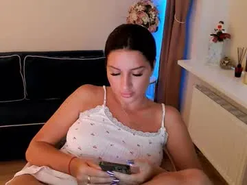 im_manu – webcam model profile photo Image 8