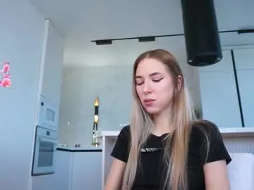 pinkadele – webcam model profile photo Image 13