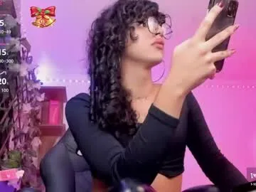 playussoftly – webcam model profile photo Image 9