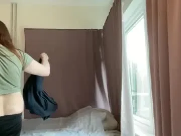 giaglowing – webcam model profile photo Image 4