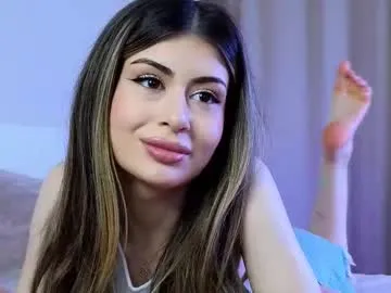 sara_whooops – webcam model profile photo Image 2