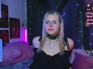 emily_____ – webcam model profile photo Image 8