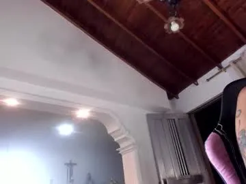 aleja_cata_lesbian1 – webcam model profile photo Image 8