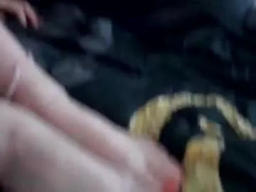 burnletitallburn – webcam model profile photo Image 11