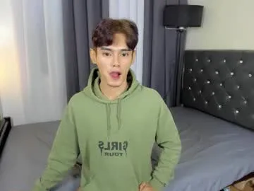 nympho_nathy_sophi – webcam model profile photo Image 13