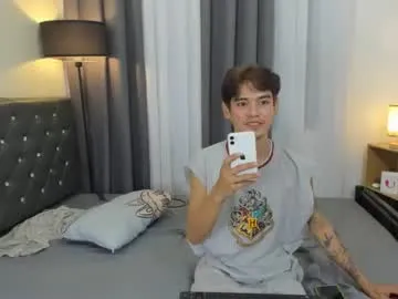 nympho_nathy_sophi – webcam model profile photo Image 15