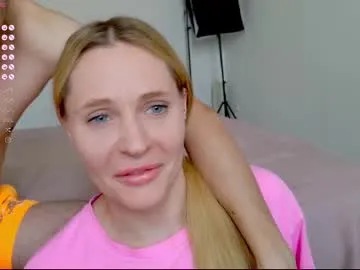 playussoftly – webcam model profile photo Image 10