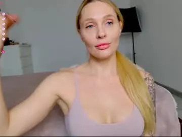 playussoftly – webcam model profile photo Image 9