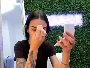 lunnasweet1 – webcam model profile photo Image 5