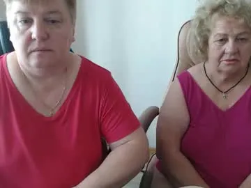 karlenegries – webcam model profile photo Image 16