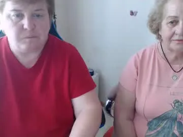 karlenegries – webcam model profile photo Image 2