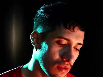 piginnya – webcam model profile photo Image 11