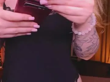 nini_beyker – webcam model profile photo Image 13