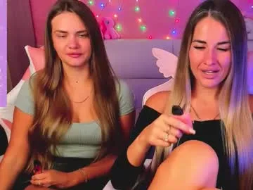 sweetyoops – webcam model profile photo Image 4