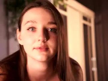 lovelusik – webcam model profile photo Image 10