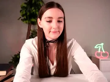 lovelusik – webcam model profile photo Image 2