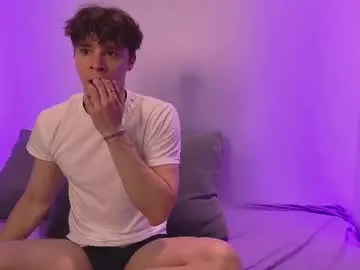 emily_____ – webcam model profile photo Image 7