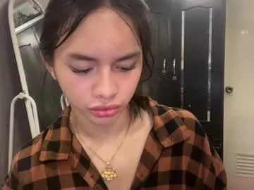 IngridSaint – webcam model profile photo Image 4