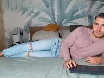 crimson_heart – webcam model profile photo Image 19