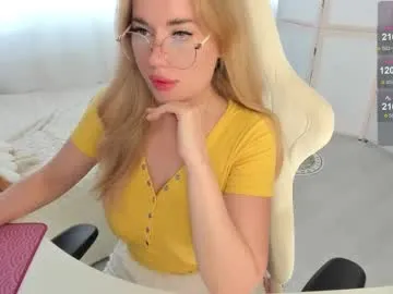 pinkadele – webcam model profile photo Image 8