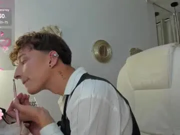 waynemiller_ – webcam model profile photo Image 4