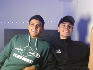 petites_perles – webcam model profile photo Image 16