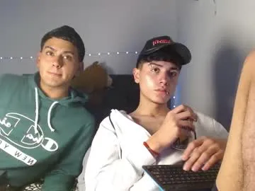 petites_perles – webcam model profile photo Image 17