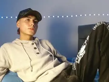 petites_perles – webcam model profile photo Image 4