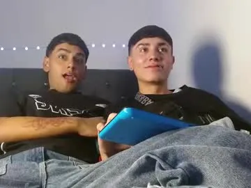 petites_perles – webcam model profile photo Image 8