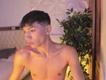 skybella_ – webcam model profile photo Image 10