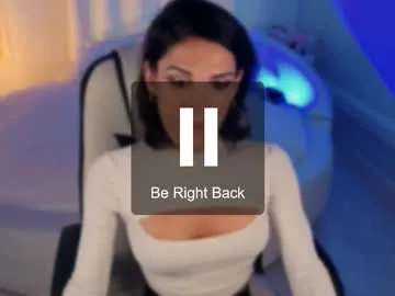 mirarune – webcam model profile photo Image 4