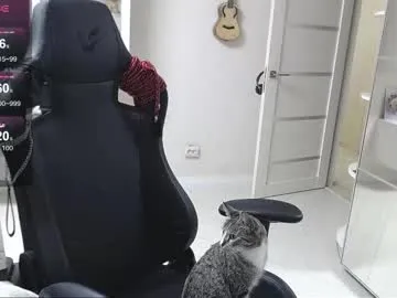 milavalentinax – webcam model profile photo Image 19