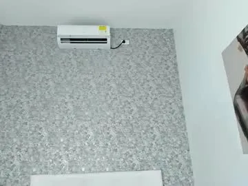 sellapink – webcam model profile photo Image 5