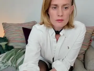 littlejennifer18 – webcam model profile photo Image 7