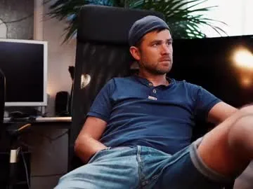 playussoftly – webcam model profile photo Image 2