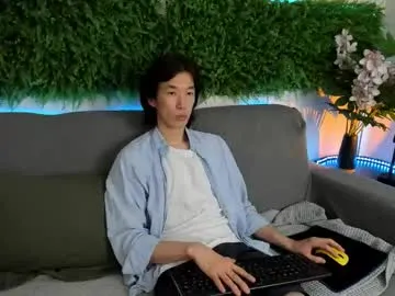 sweetyoops – webcam model profile photo Image 4