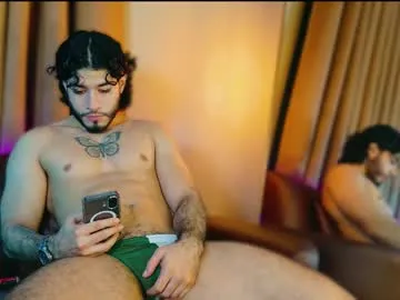 shiny_lily – webcam model profile photo Image 13