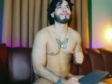 shiny_lily – webcam model profile photo Image 4