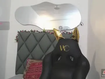 lora_lifelover – webcam model profile photo Image 15