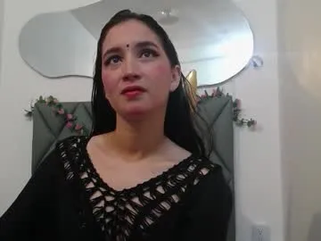 lora_lifelover – webcam model profile photo Image 16