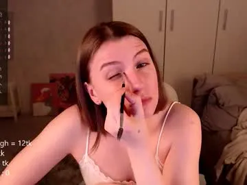 vivian_qwerty – webcam model profile photo Image 8