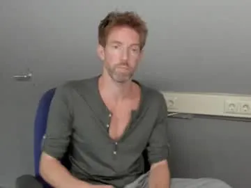 realtryit – webcam model profile photo Image 11