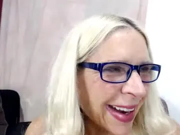 realtryit – webcam model profile photo Image 10