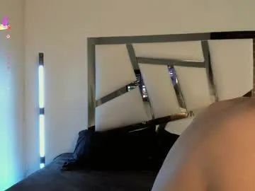 emina_woody – webcam model profile photo Image 17