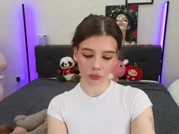 ella_pride1 – webcam model profile photo Image 2