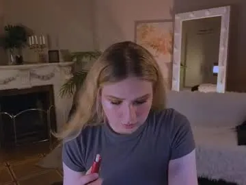 magical_mermaids – webcam model profile photo Image 2