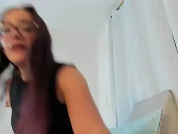 ella_twinkle – webcam model profile photo Image 3