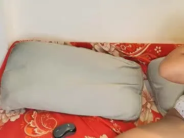 realtryit – webcam model profile photo Image 11