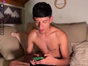 roxie_gates – webcam model profile photo Image 10